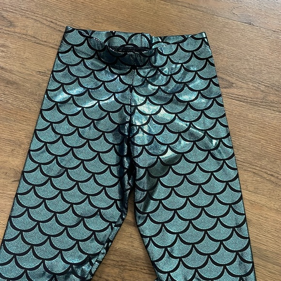 Blackmilk Clothing Mermaid Leggings - Picture 4 of 8